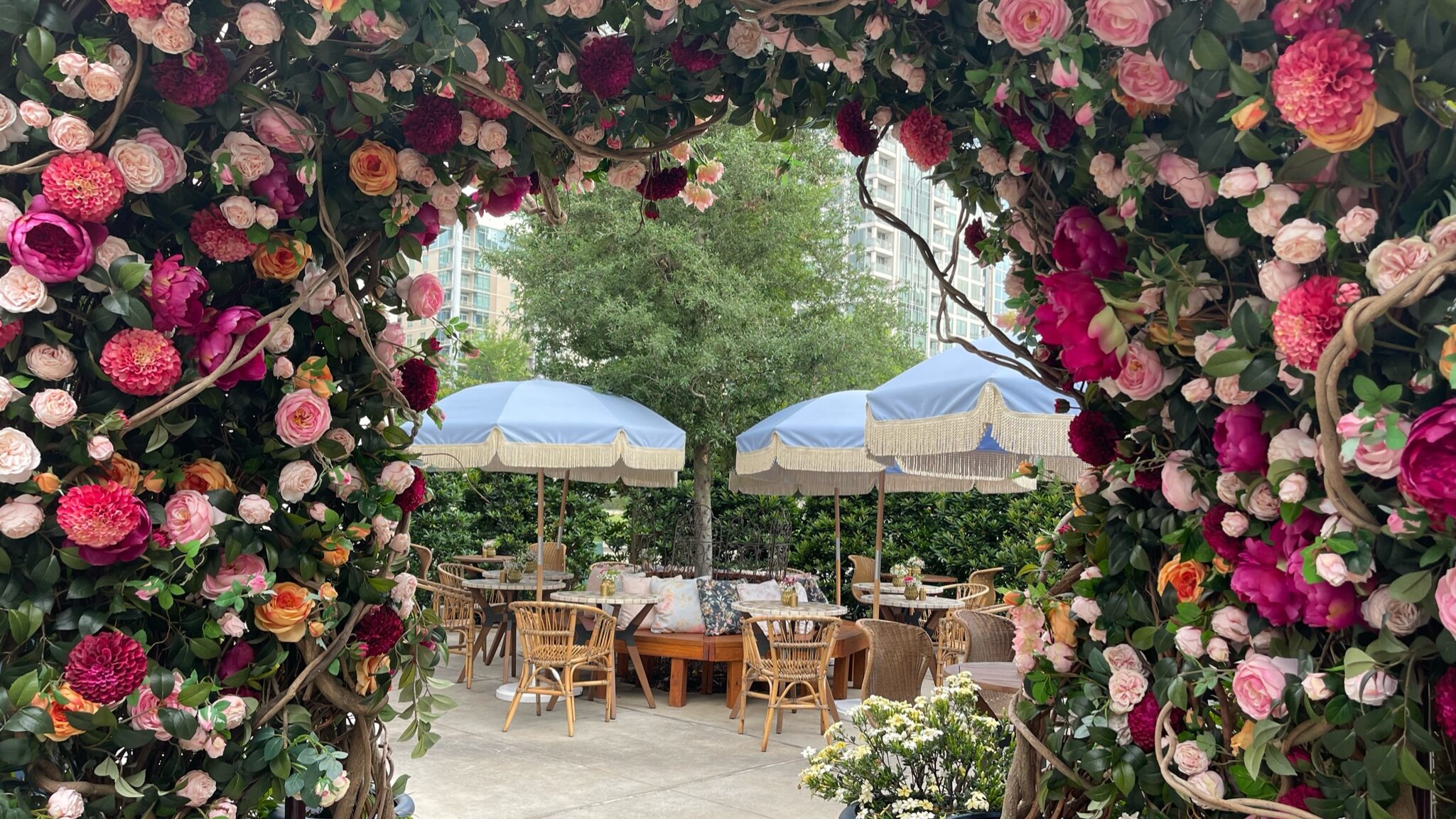 Little Hen restaurant in Houston - exterior garden seating